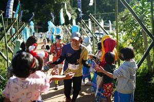 BIB: 239, 1129
                            <button type="button" onclick="openModal(19075841)" class="btn btn-primary btn-sm float-right btn-popup" data-toggle="modal" data-target=".modal-high-quality">
                        <i class="fas fa-shopping-cart"></i> Add to Cart
                    </button>
                                            <button type="button" onclick="isThisMe(19075841, true)" class="btn btn-success btn-sm float-right btn-popup btn-isme hidden" data-toggle="tooltip" data-placement="bottom" title="นี่คือรูปของคุณใช่ไหม คลิกที่นี่เพื่อเอาเข้าอัลบั้ม">
                        <i class="fas fa-plus"></i> Add to album
                    </button>
                    <button type="button" onclick="isThisMe(19075841, false)" class="btn btn-warning btn-sm float-right btn-popup btn-isnotme hidden">
                        <i class="fas fa-ban"></i> Remove from album
                    </button>